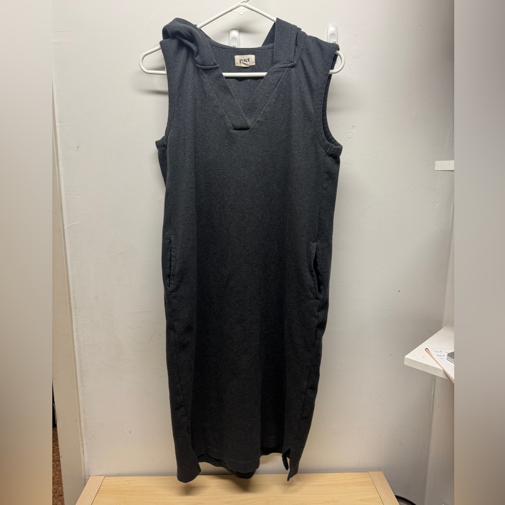 Pact Charcoal Sleeveless Midi Dress with Hood M
